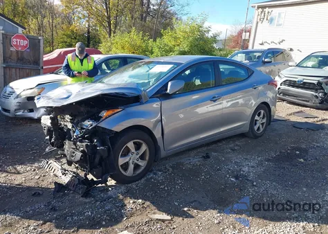 2015 Hyundai Elantra Se z USA, uszkodzony, nr VIN 5NPDH4AE7FH637989